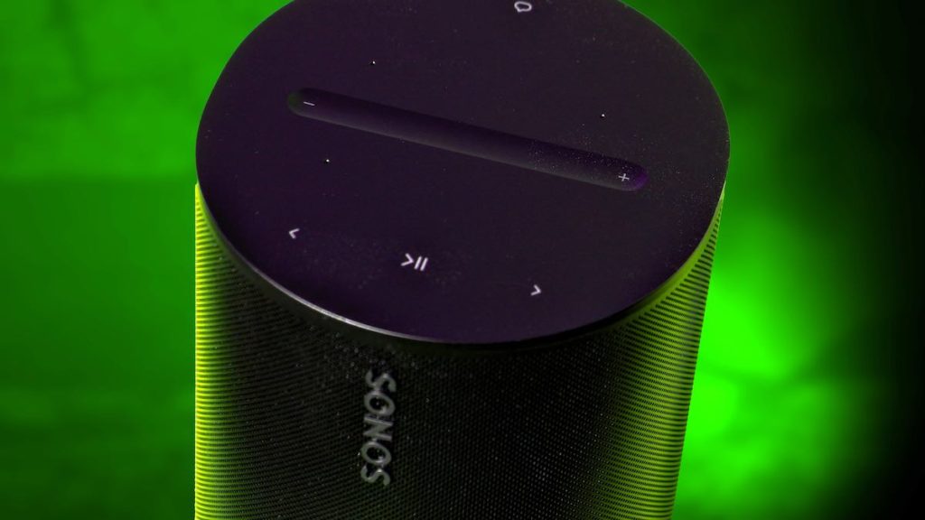 Sonos Era 100 Test: Der neue Multiroom-Lautsprecher hat nicht nur WLAN, sondern auch Bluetooth. (Foto: Stefan Schickedanz)