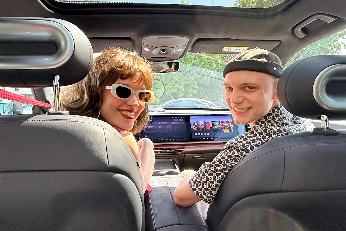 Exklusiv dabei: Wie die Bauer Studios, Sennheiser und smart Dolby Atmos ins Auto bringen Smart #5 BRABUS mit Sennheiser Dolby Atmos System im Test – Hörtest im Smart #5