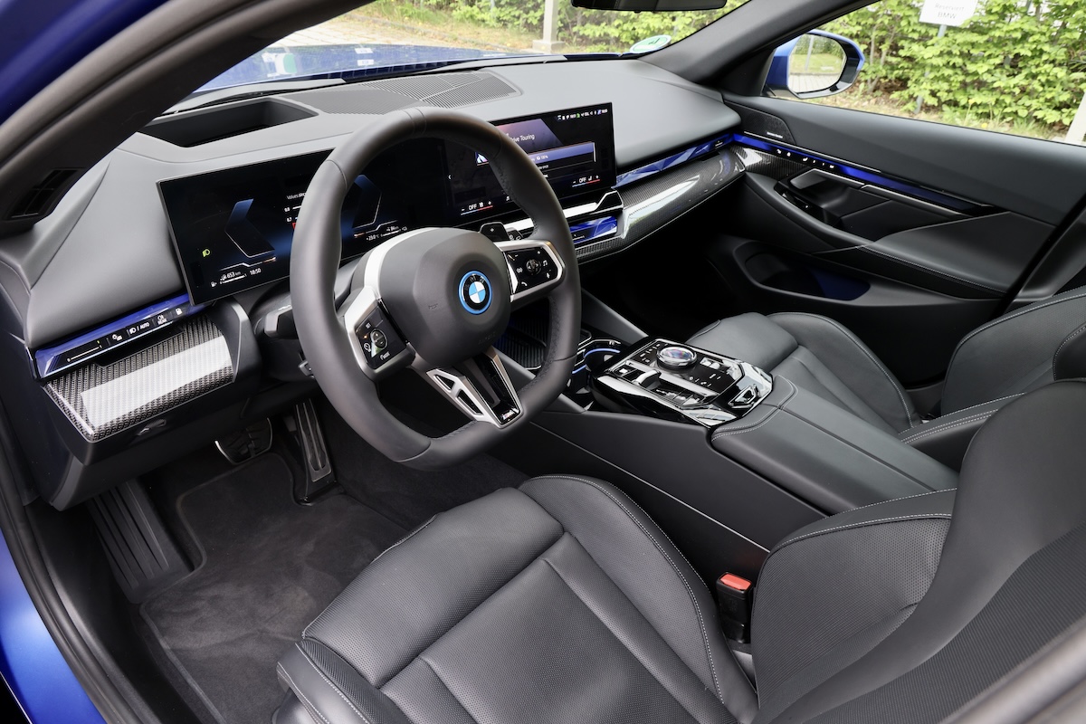 Testbericht: BMW 550e xDrive Touring mit Harman Kardon