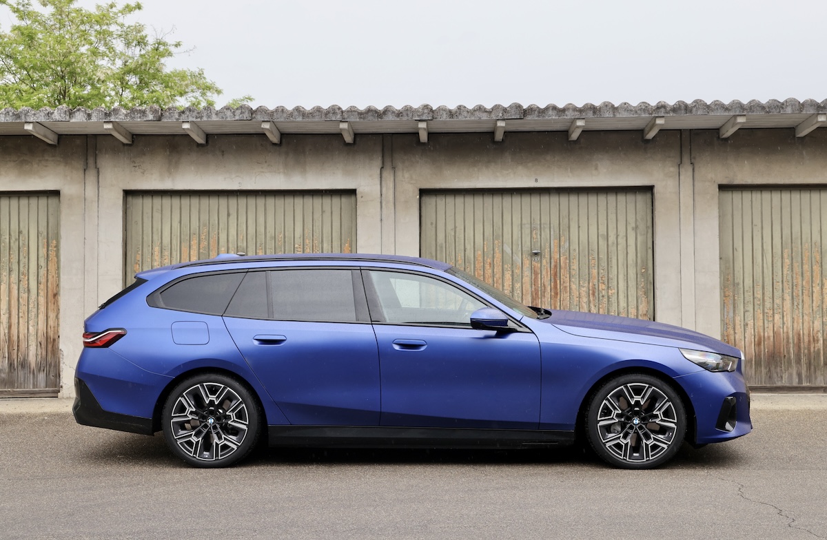 Testbericht: BMW 550e xDrive Touring mit Harman Kardon