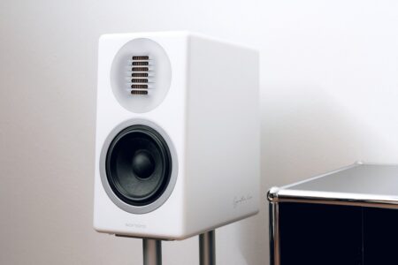 Sonoro komplettiert Signature Line: Neuer PLATINUM Signature und ORCHESTRA Slim Signature Sonoro ORCHESTRA Slim Signature Lautsprecher