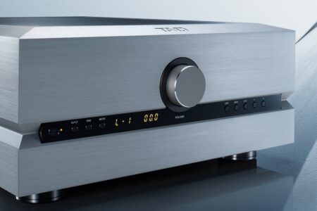TAD-A1000D in Silber